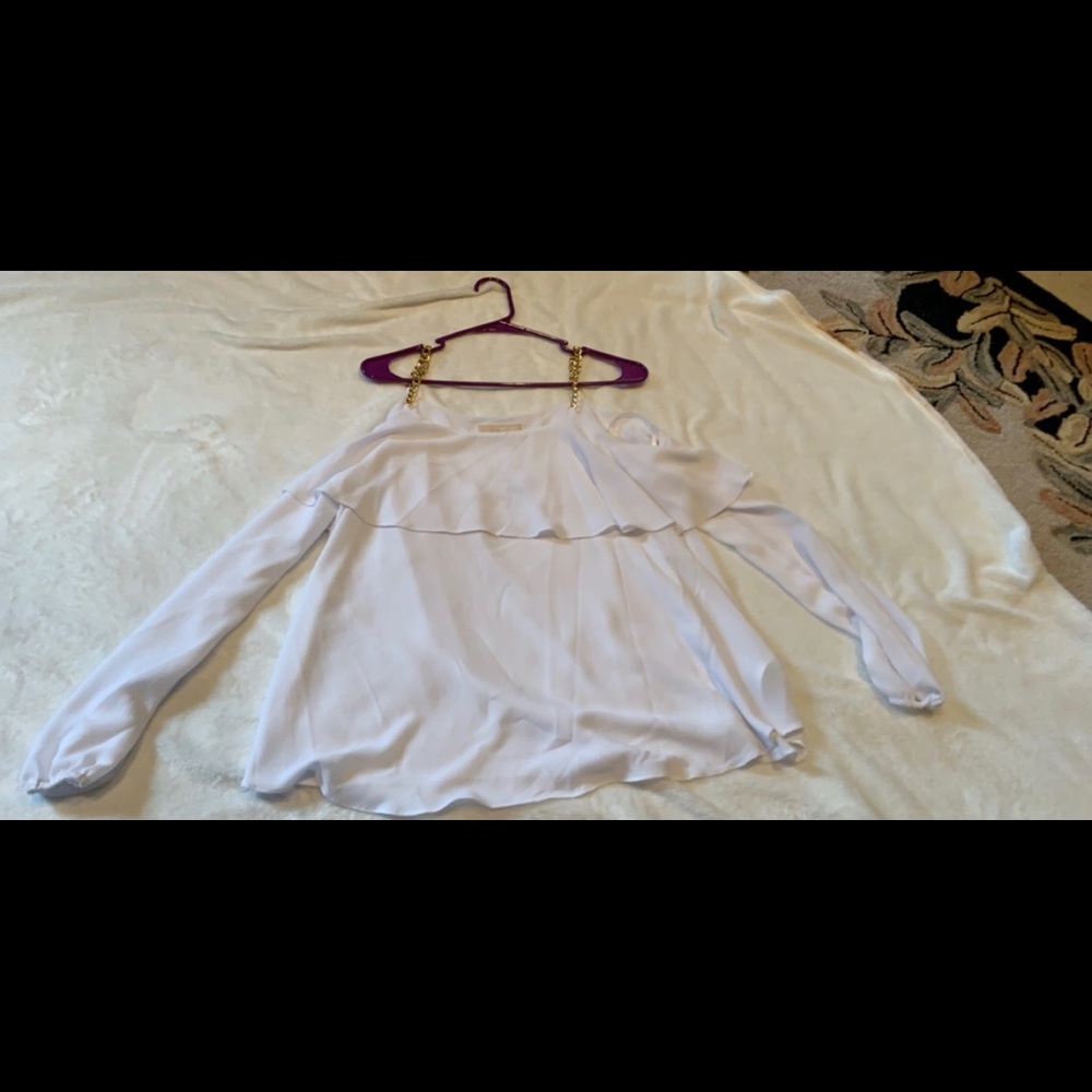 White cold shoulder top, gold chain accent